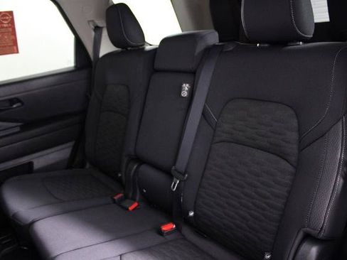 Certified 2025 Nissan Pathfinder SV AWD/4WD image 20