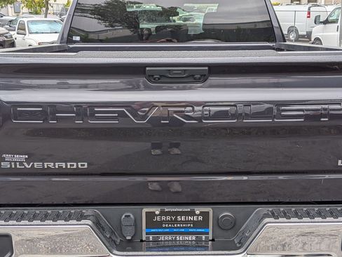 Used 2023 Chevrolet Silverado 1500 LT AWD/4WD image 14
