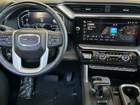 Used 2025 GMC Sierra 1500 Denali AWD/4WD image 14