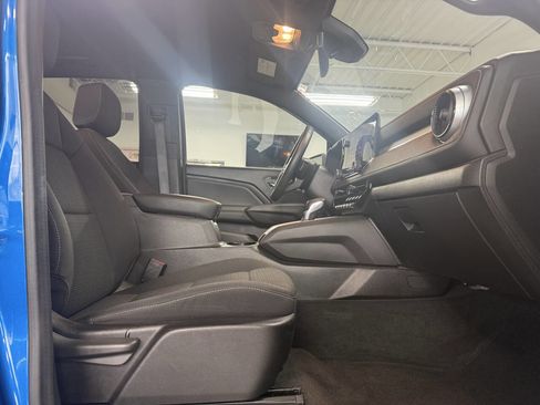 Used 2023 Chevrolet Colorado LT w/ LT Convenience Package II image 16