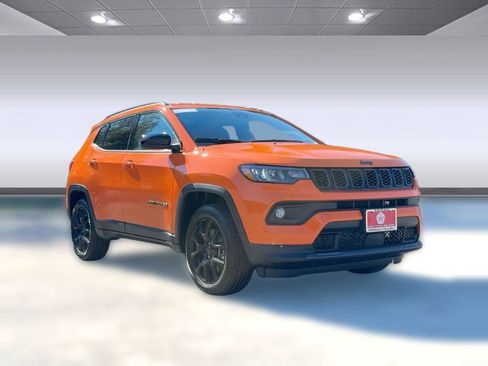 New 2026 Jeep Compass Latitude image 7