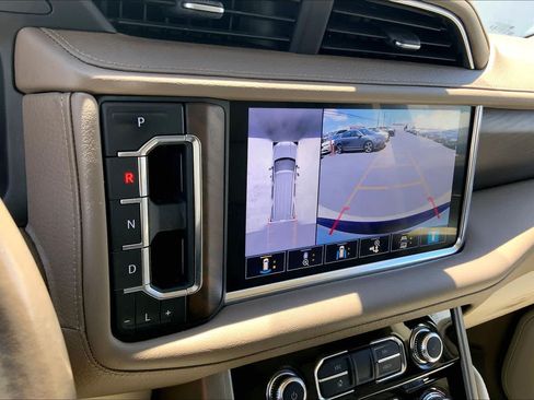 Used 2021 GMC Yukon Denali AWD/4WD image 26