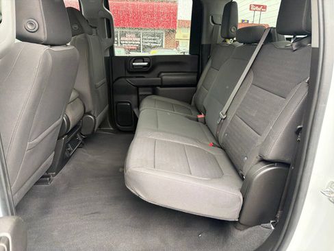 Used 2022 Chevrolet Silverado 2500 Custom w/ Custom Convenience Package AWD/4WD image 30
