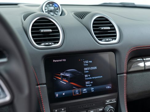 Certified 2025 Porsche 718 Cayman GTS RWD image 30