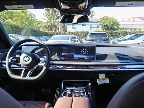 New 2026 BMW 740i w/ Premium Package RWD image 12
