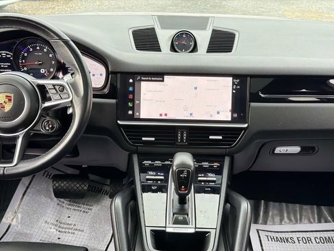 Used 2023 Porsche Cayenne Platinum Edition image 22