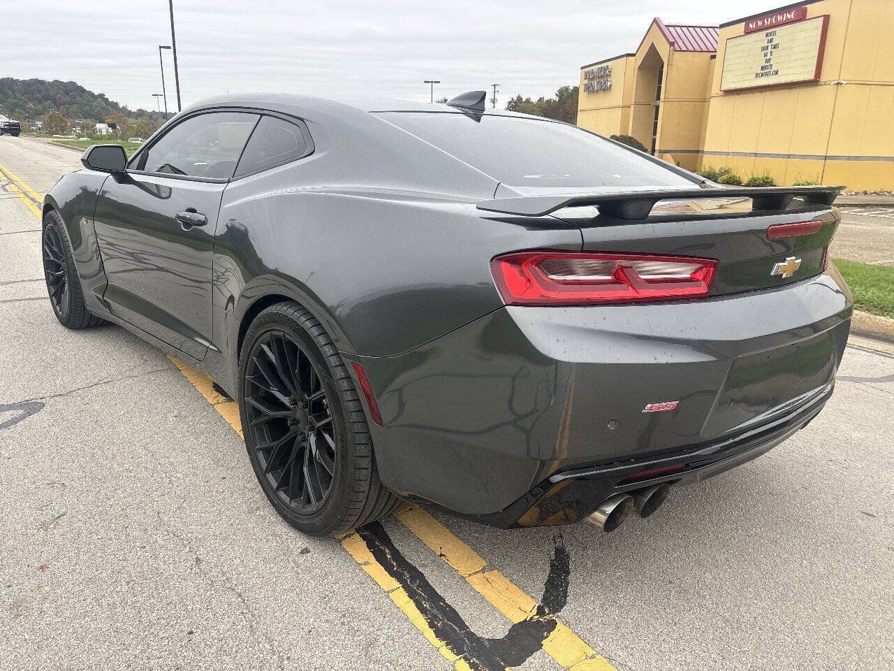 Used 2017 Chevrolet Camaro SS RWD image 7