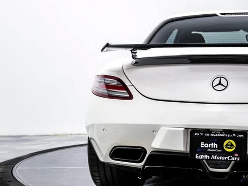 Used 2011 Mercedes-Benz SLS AMG Coupe image 18