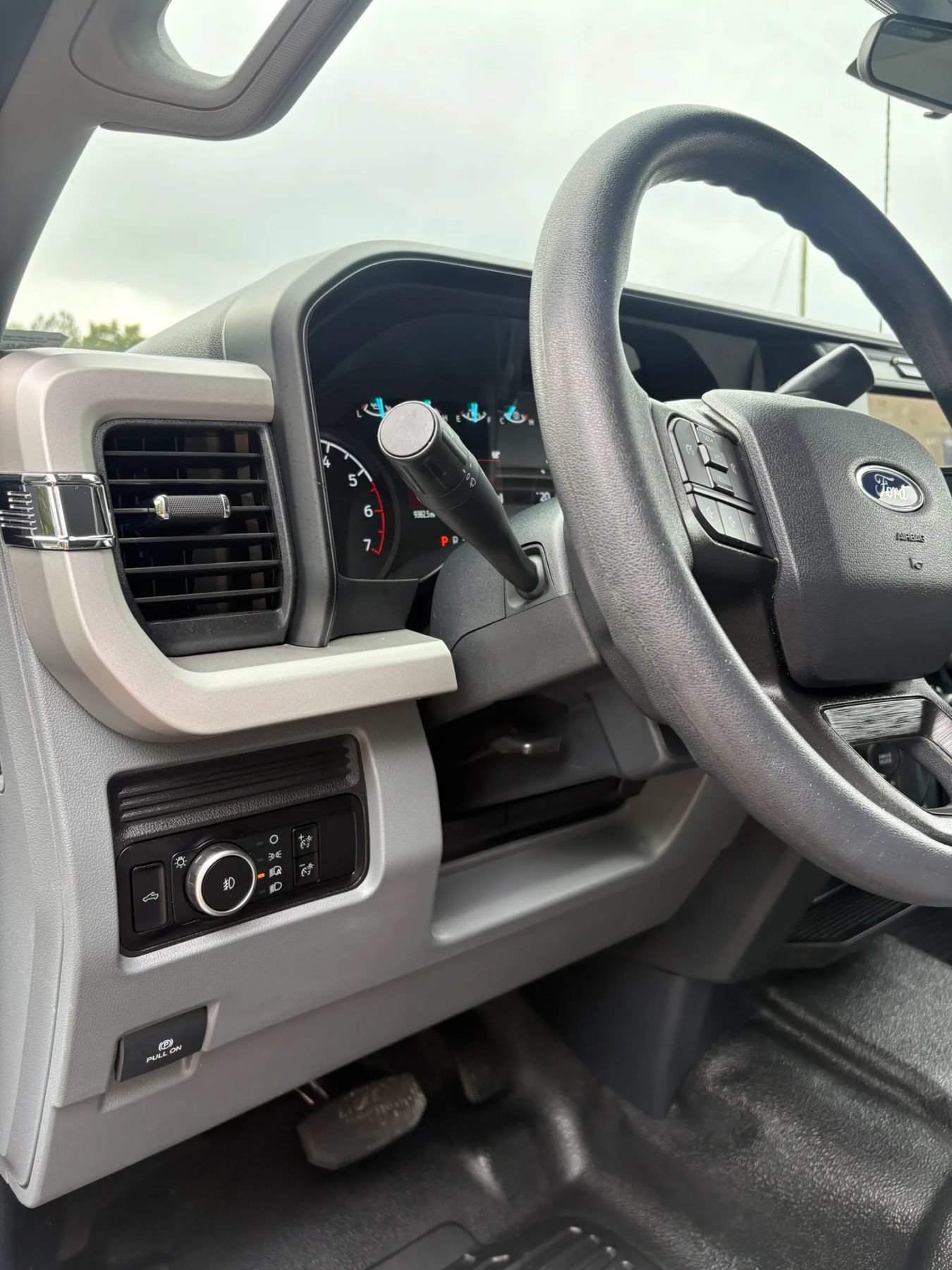 Used 2025 Ford F250 XL w/ XL Chrome Package AWD/4WD image 14