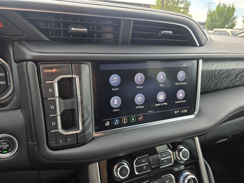 Used 2021 GMC Yukon XL Denali AWD/4WD image 18
