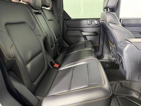 Used 2024 Ford Bronco Badlands AWD/4WD image 30