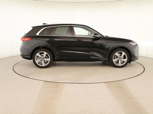 Certified 2025 Audi Q5 Prestige image 8