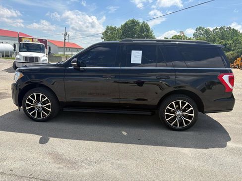 Used 2019 Ford Expedition XLT w/ Equipment Group 201A AWD/4WD image 6