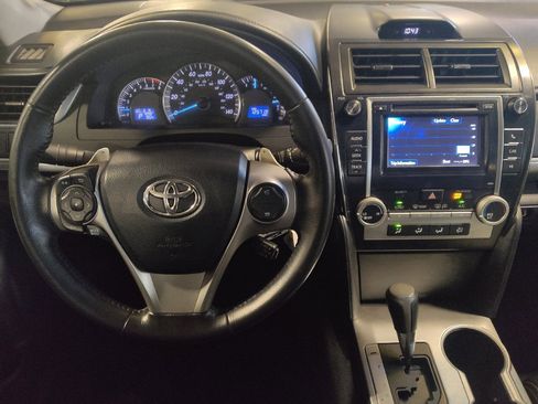 Used 2013 Toyota Camry SE FWD image 22