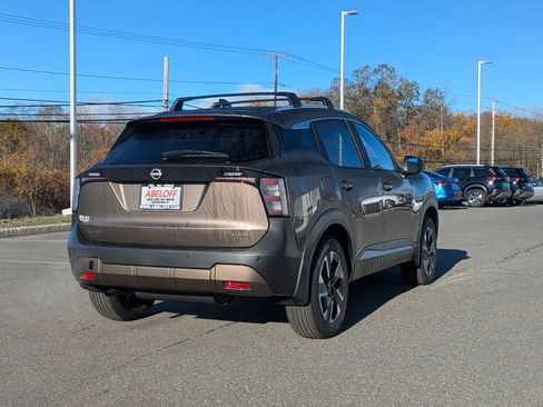 New 2026 Nissan Kicks SV w/ Cold Weather Package image 4