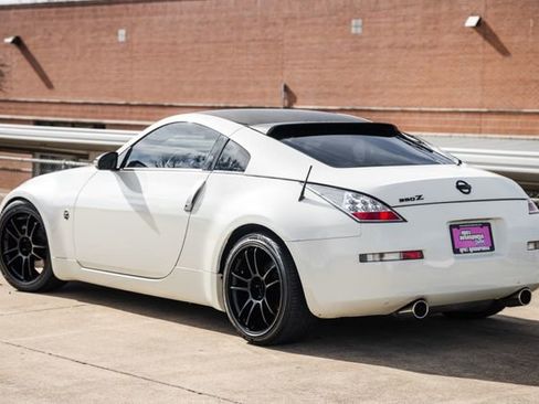 Used 2006 Nissan 350Z Coupe w/ (N93) Cargo Convenience Pkg image 41