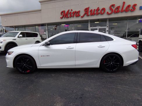 Used 2018 Chevrolet Malibu LT w/ Redline Edition FWD image 11