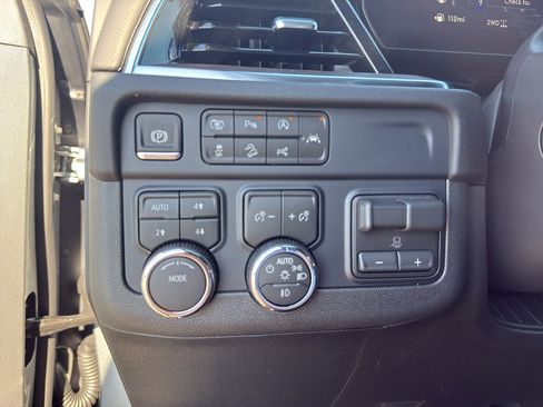 New 2026 Chevrolet Tahoe Premier w/ Sun And Tow Package AWD/4WD image 19