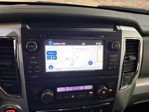 Used 2016 Nissan Titan PRO-4X w/ Pro-4x Convenience Package AWD/4WD image 2