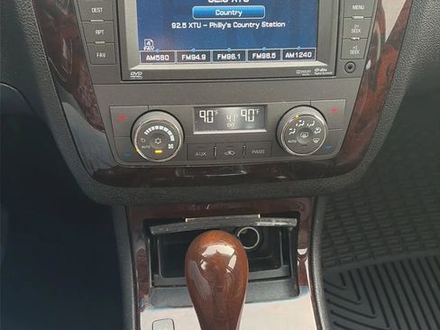 Used 2010 Cadillac DTS Premium image 50