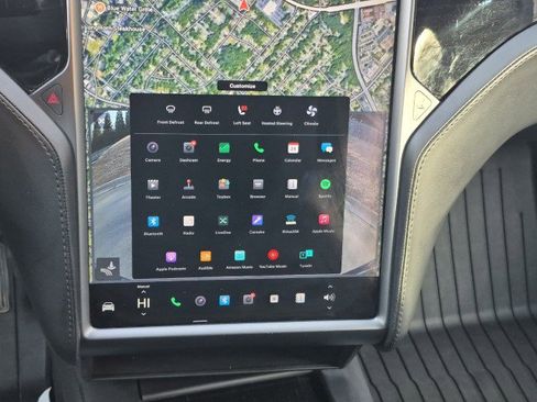 Used 2018 Tesla Model X 75D image 36