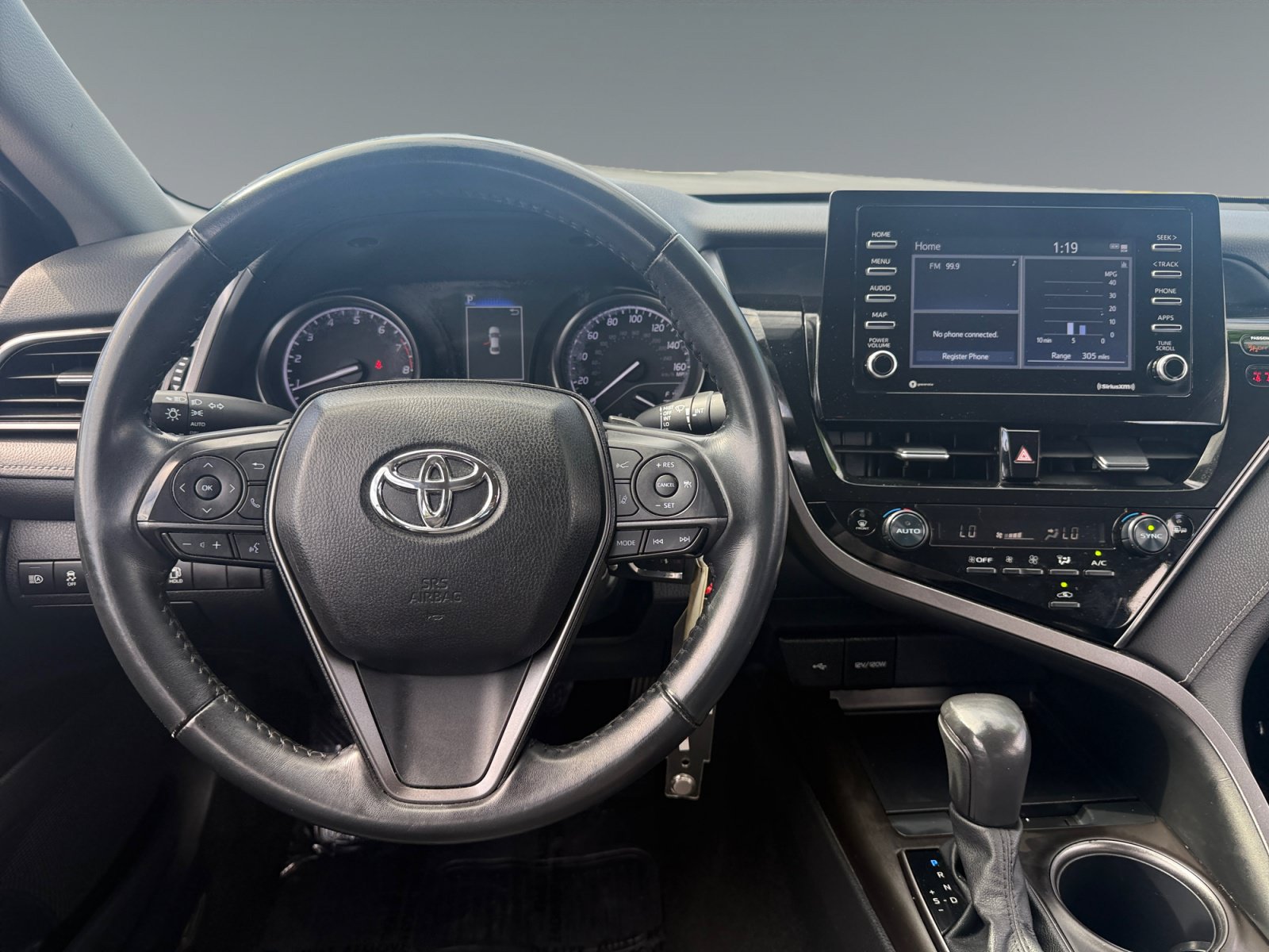 Used 2024 Toyota Camry SE FWD image 12