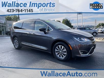 Used 2020 Chrysler Pacifica Touring-L Plus