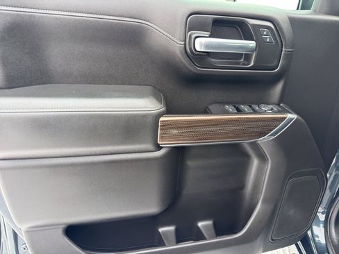 Used 2019 Chevrolet Silverado 1500 LT w/ All-Star Edition image 11