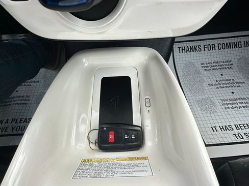 Used 2016 Toyota Prius Four w/ Advanced Technology Package FWD image 11