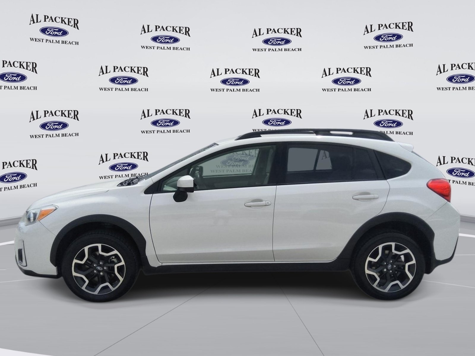 Used 2017 Subaru Crosstrek 2.0i Premium AWD/4WD image 2