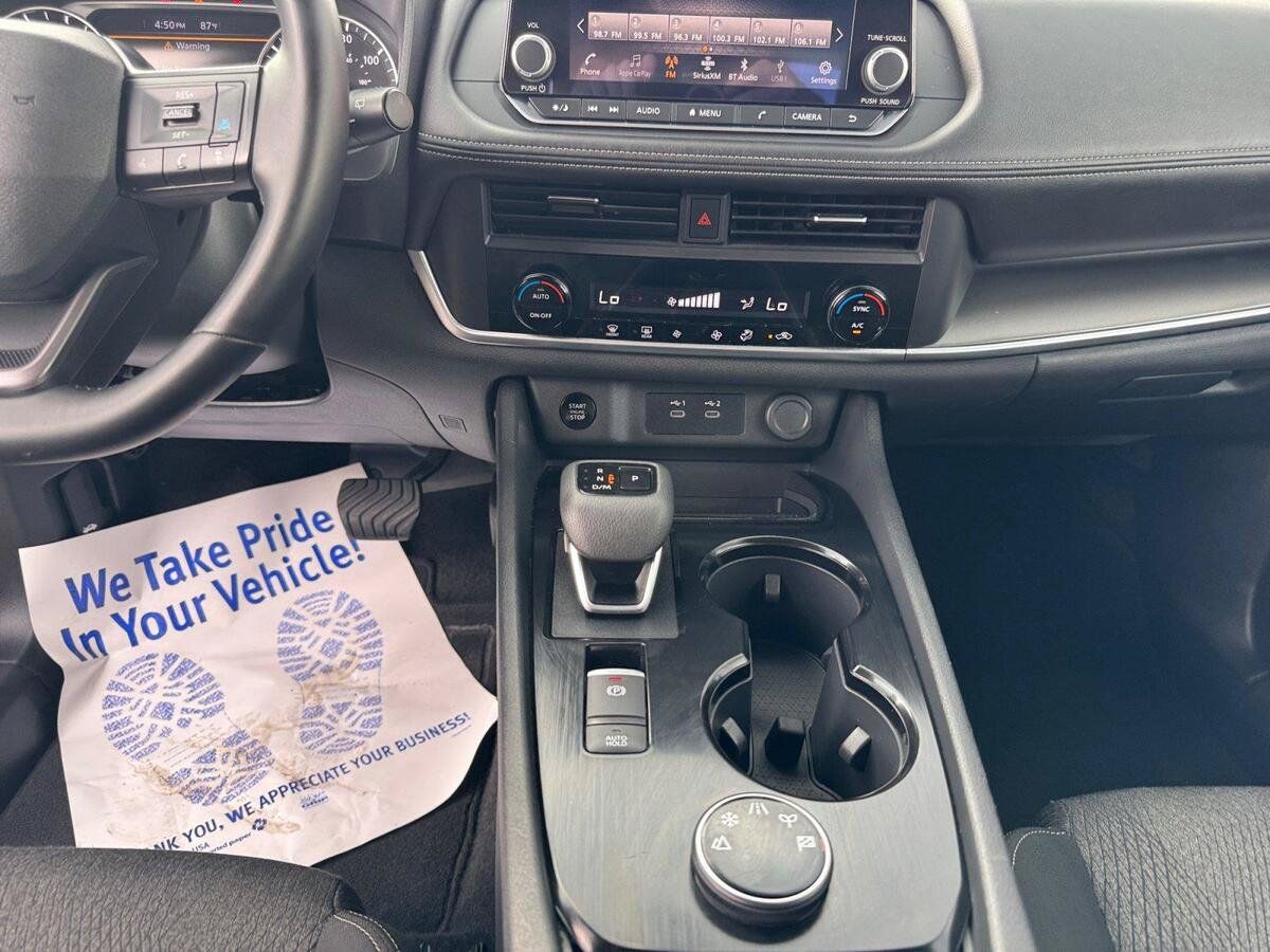 Certified 2025 Nissan Rogue SV AWD/4WD image 11