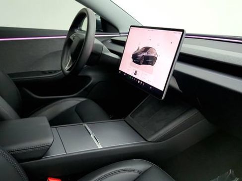 Used 2025 Tesla Model 3 Long Range RWD image 33