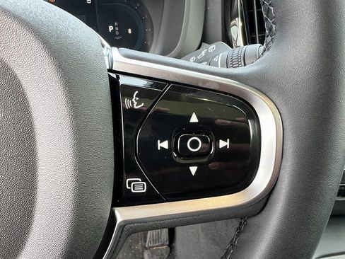 New 2025 Volvo XC60 B5 Plus w/ Protection Package Premier image 15