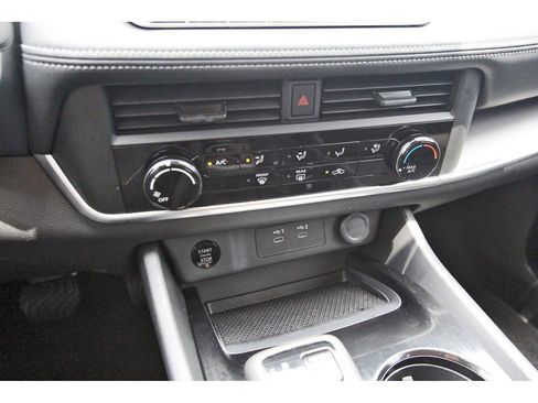Used 2025 Nissan Rogue S FWD image 21