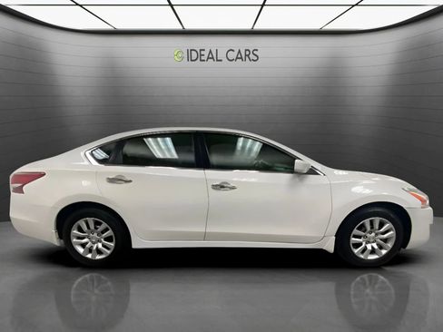 Used 2013 Nissan Altima 2.5 S FWD image 4