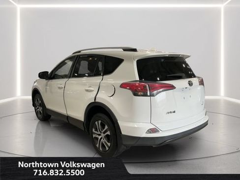 Used 2016 Toyota RAV4 LE AWD/4WD image 3