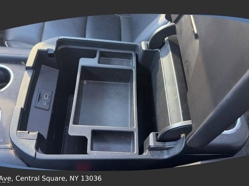 Used 2021 GMC Yukon XL SLT w/ SLT Luxury Plus Package image 19