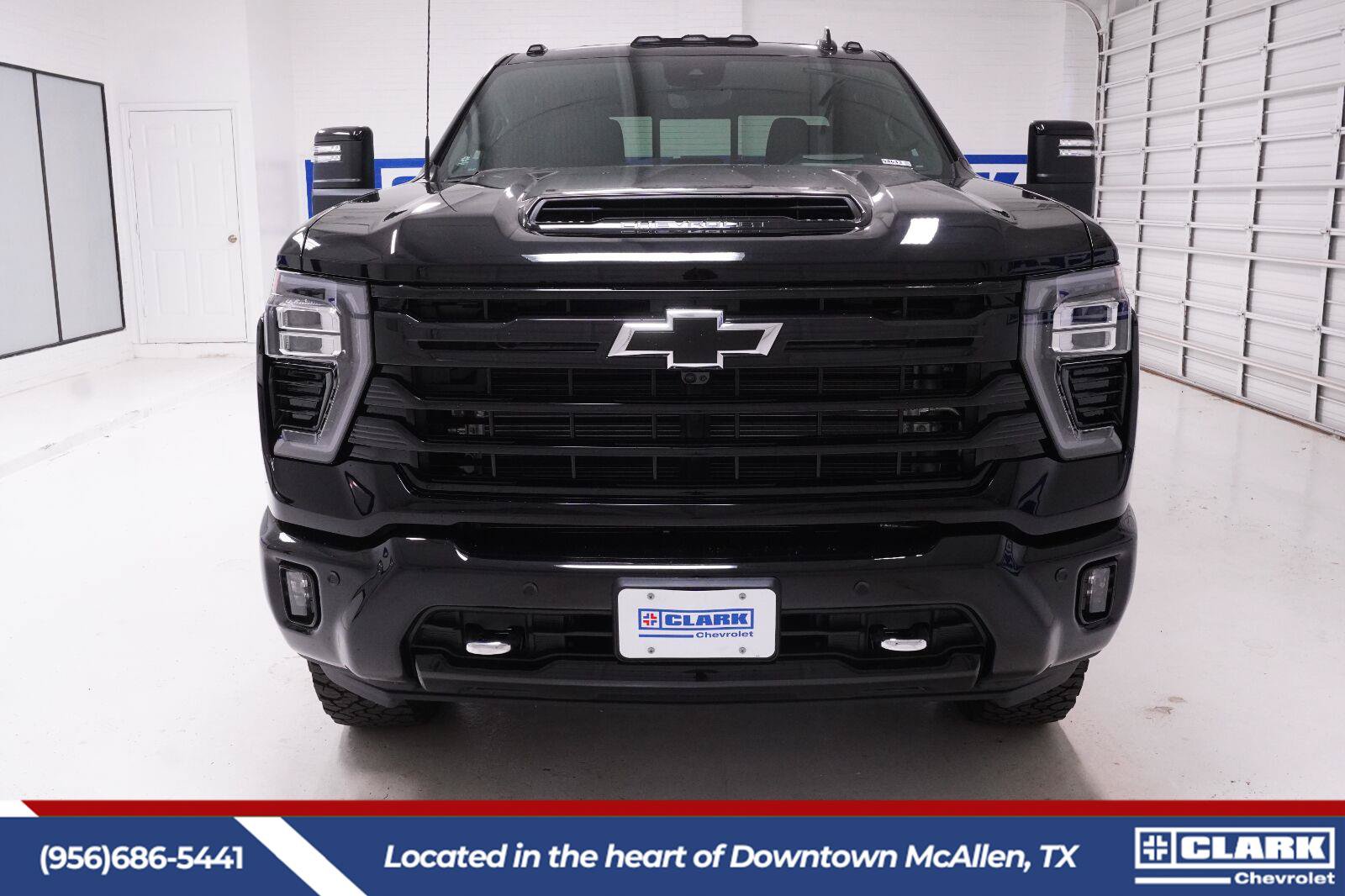 New 2026 Chevrolet Silverado 2500 High Country w/ High Country Premium Package AWD/4WD image 3