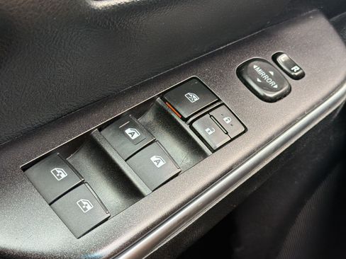 Used 2015 Toyota Camry SE FWD image 32