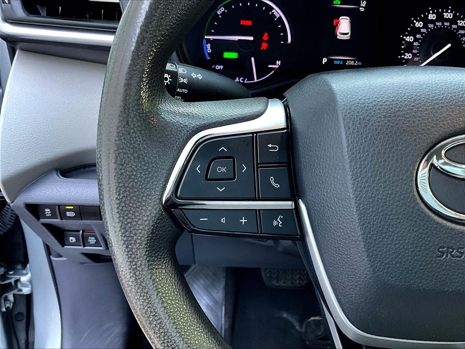 Used 2021 Toyota Sienna LE FWD image 11