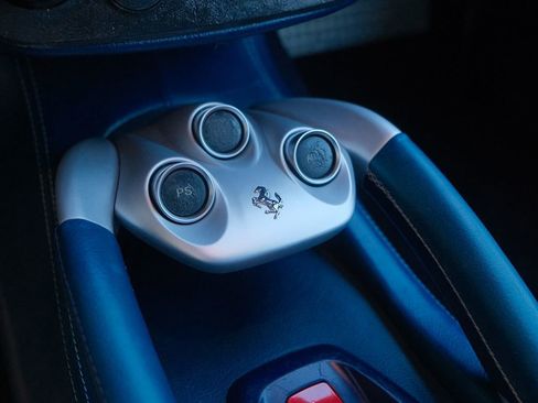 Used 2012 Ferrari FF image 21