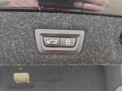 Used 2019 BMW 530i xDrive AWD/4WD image 33