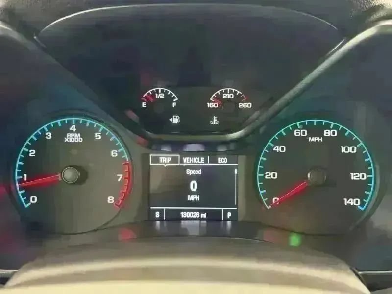 Used 2015 Chevrolet Colorado LT w/ Luxury Package RWD image 38