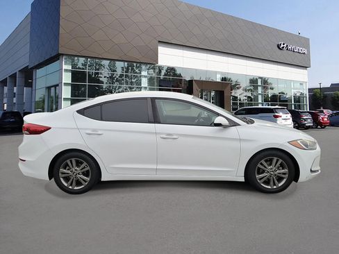 Used 2018 Hyundai Elantra SEL image 4