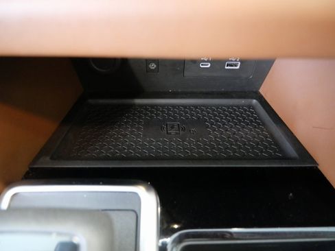 Used 2023 Nissan Pathfinder Platinum w/ Cargo Package image 32