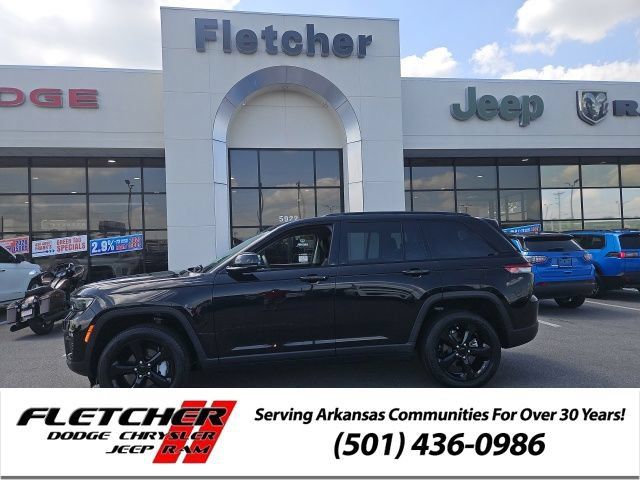 Certified 2023 Jeep Grand Cherokee Limited w/ Black Appearance Package AWD/4WD image 1