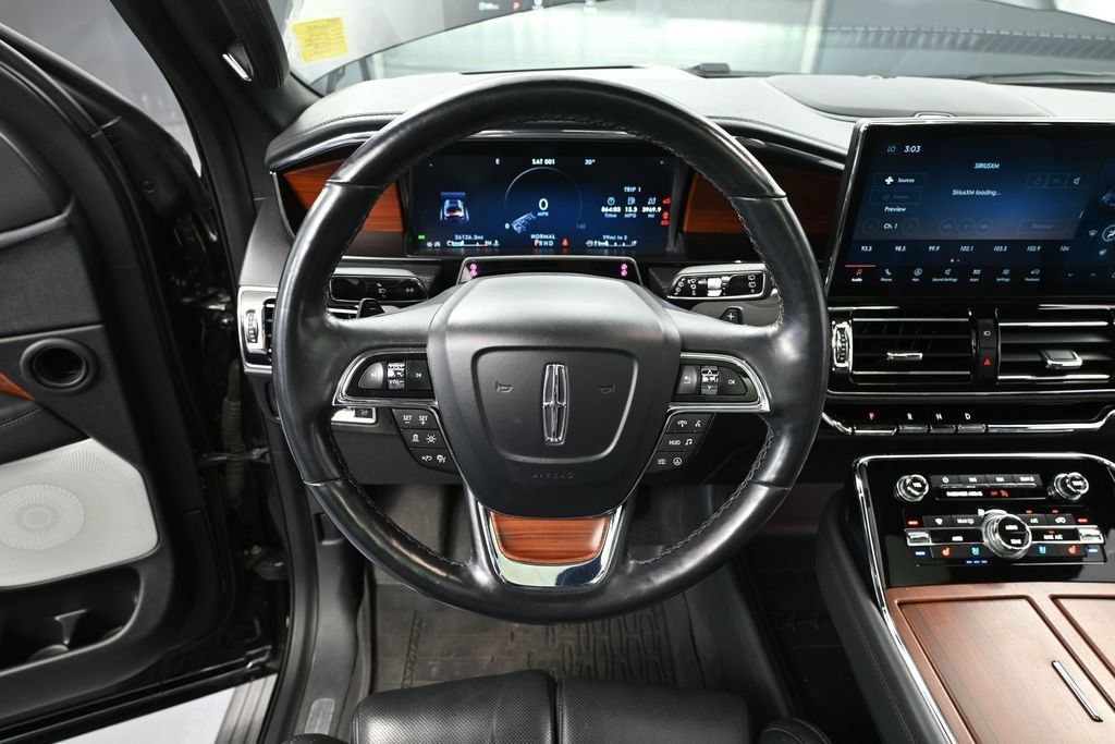 Used 2022 Lincoln Navigator Reserve w/ Equipment Group 201A AWD/4WD image 21