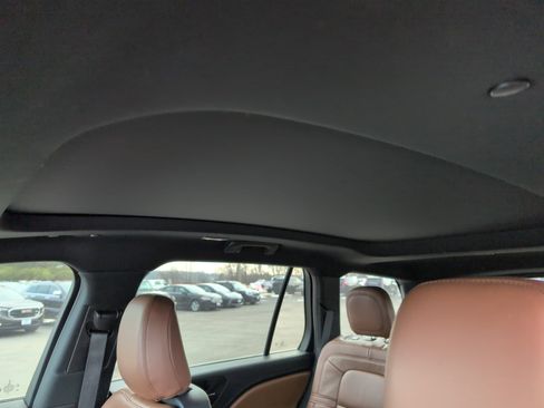 Used 2021 Lincoln Aviator Reserve image 32