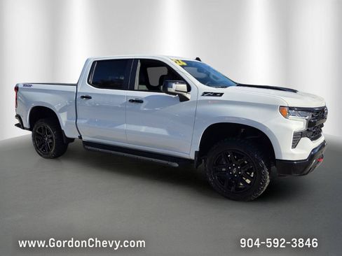 Used 2026 Chevrolet Silverado 1500 LT Trail Boss w/ LT Trail Boss Premium Package AWD/4WD image 8