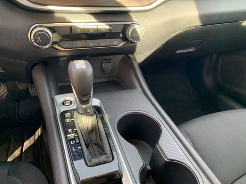 Used 2025 Nissan Altima 2.5 SV image 42